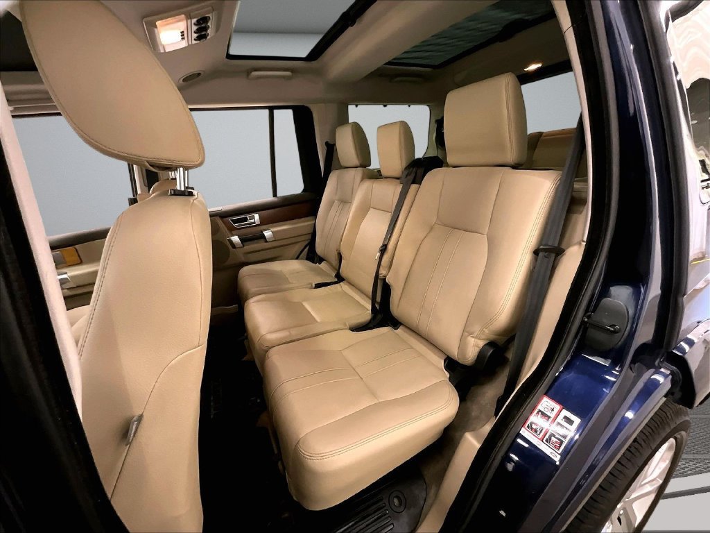 Used 2016 Land Rover LR4 HSE AWD/4WD image 22