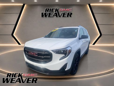 Used 2020 GMC Terrain SLT w/ Preferred Package AWD/4WD image 1