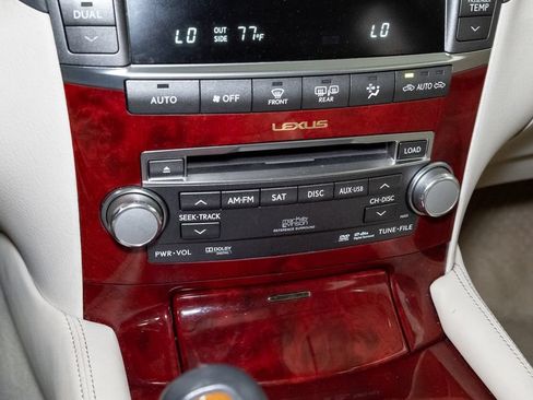 Used 2011 Lexus LS 460 AWD w/ Luxury Value Edition image 19