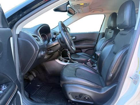 Used 2019 Jeep Compass Latitude w/ Popular Equipment Group image 10