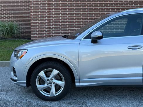 Used 2020 Audi Q3 2.0T Premium AWD/4WD image 6