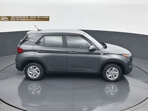 New 2026 Hyundai Venue SE FWD image 16