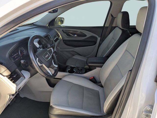 Used 2022 GMC Terrain SLT FWD image 2