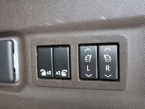 Used 2023 GMC Yukon XL Denali w/ Max Trailering Package AWD/4WD image 32