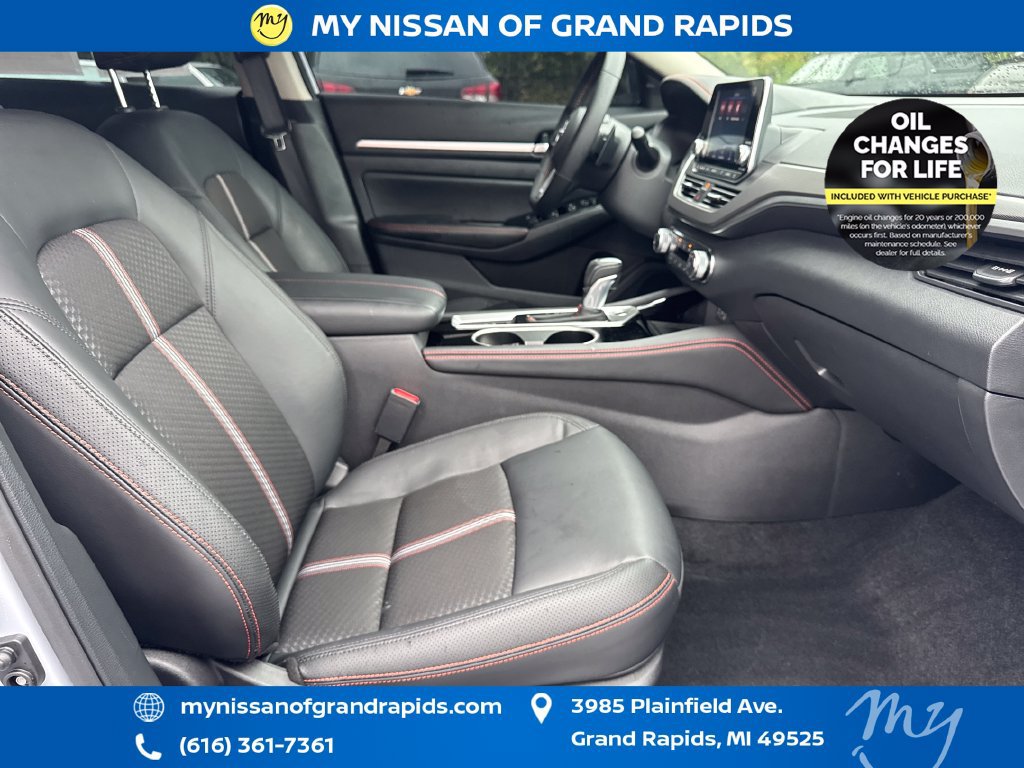 Used 2025 Nissan Altima 2.5 SR AWD/4WD image 25