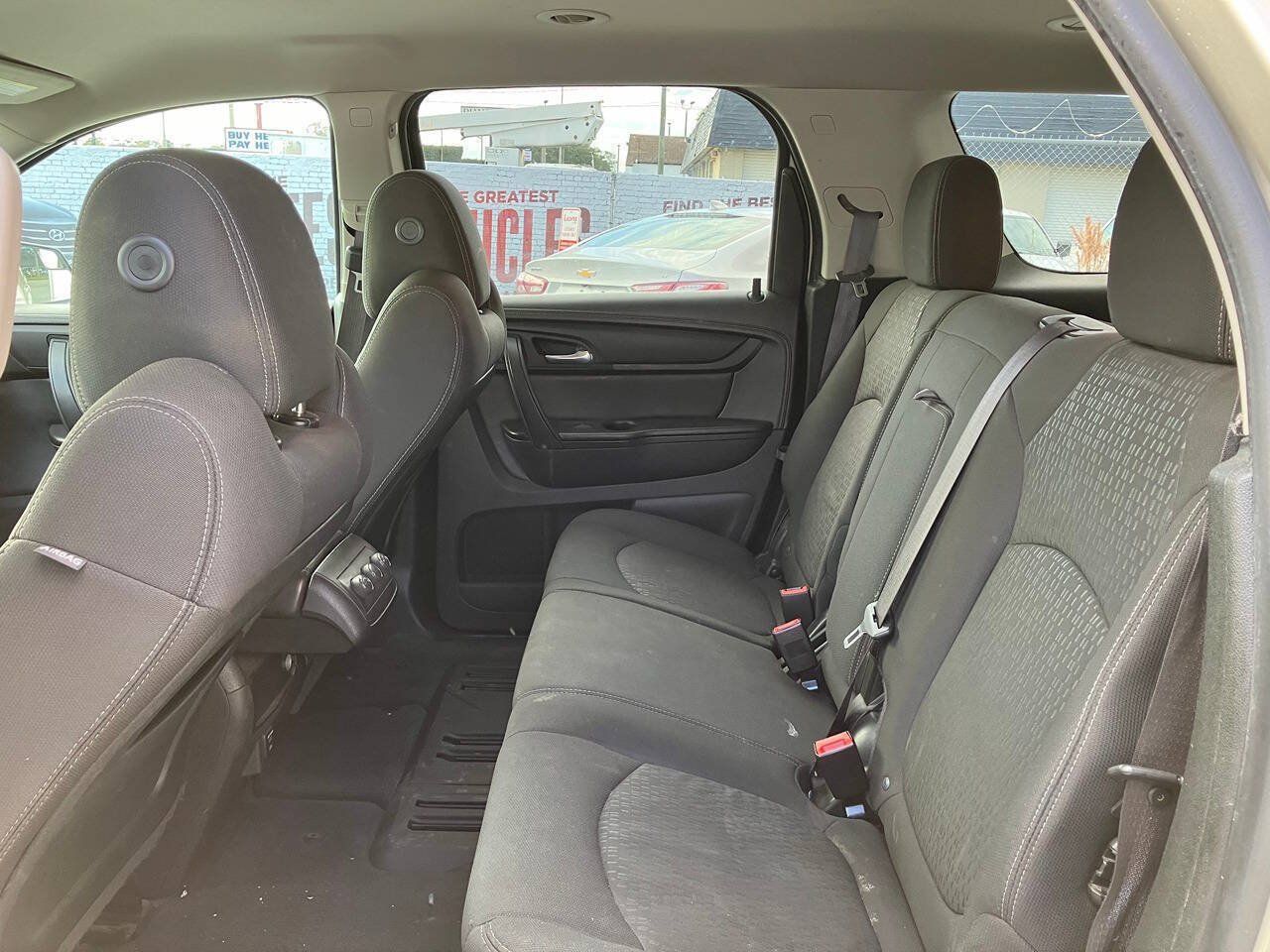 Used 2014 GMC Acadia SLE FWD image 11