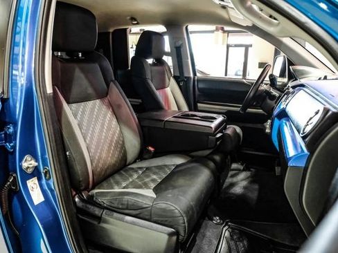 Used 2018 Toyota Tundra SR5 image 33