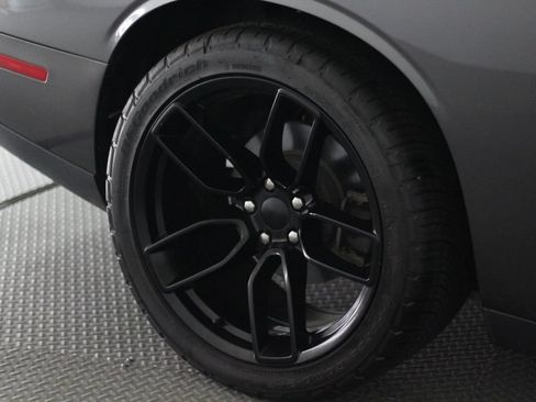 Used 2019 Dodge Challenger R/T w/ Driver Convenience Group RWD image 52