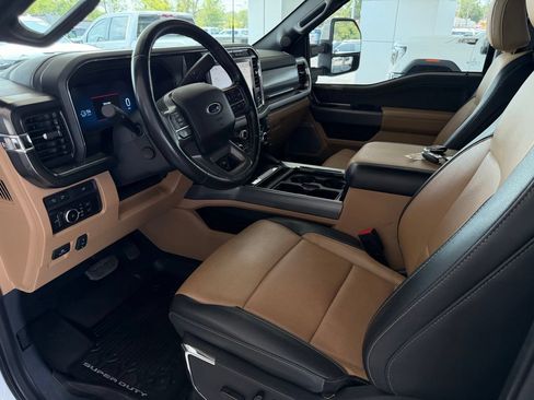 Used 2023 Ford F250 Lariat w/ FX4 Off-Road Package AWD/4WD image 10