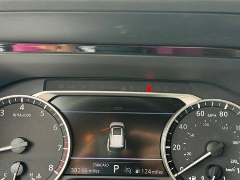Used 2024 Nissan Pathfinder SL FWD image 17