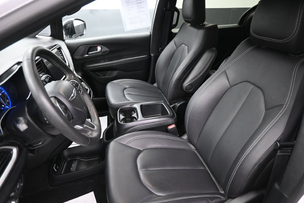 Used 2026 Chrysler Pacifica Select FWD image 22