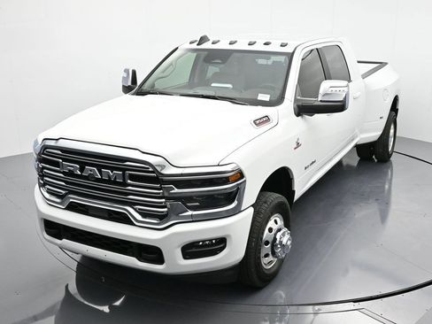 New 2026 RAM 3500 Laramie w/ Max Tow Package image 32