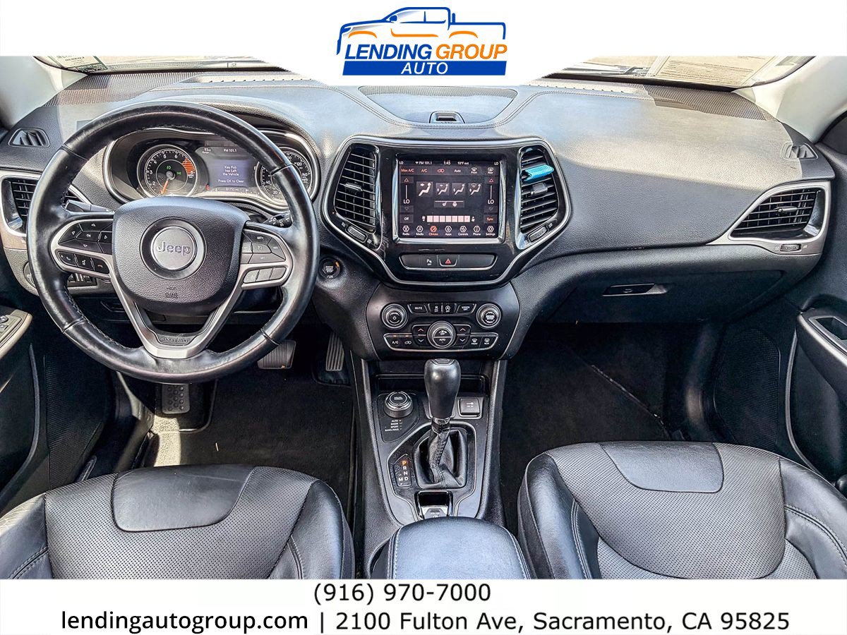 Used 2019 Jeep Cherokee Limited AWD/4WD image 11