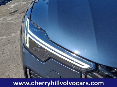 Certified 2025 Volvo XC90 B5 Plus image 10