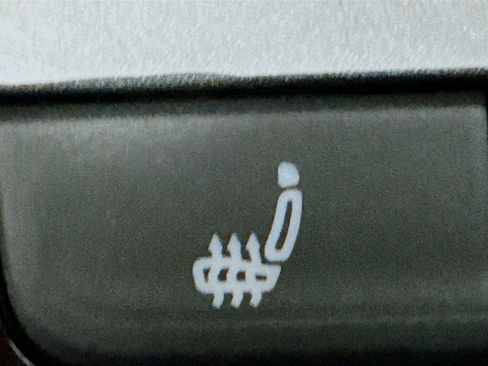 Used 2018 Volkswagen Tiguan SE w/ Panoramic Sunroof Package image 27