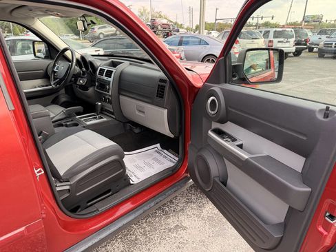 Used 2007 Dodge Nitro SLT image 13