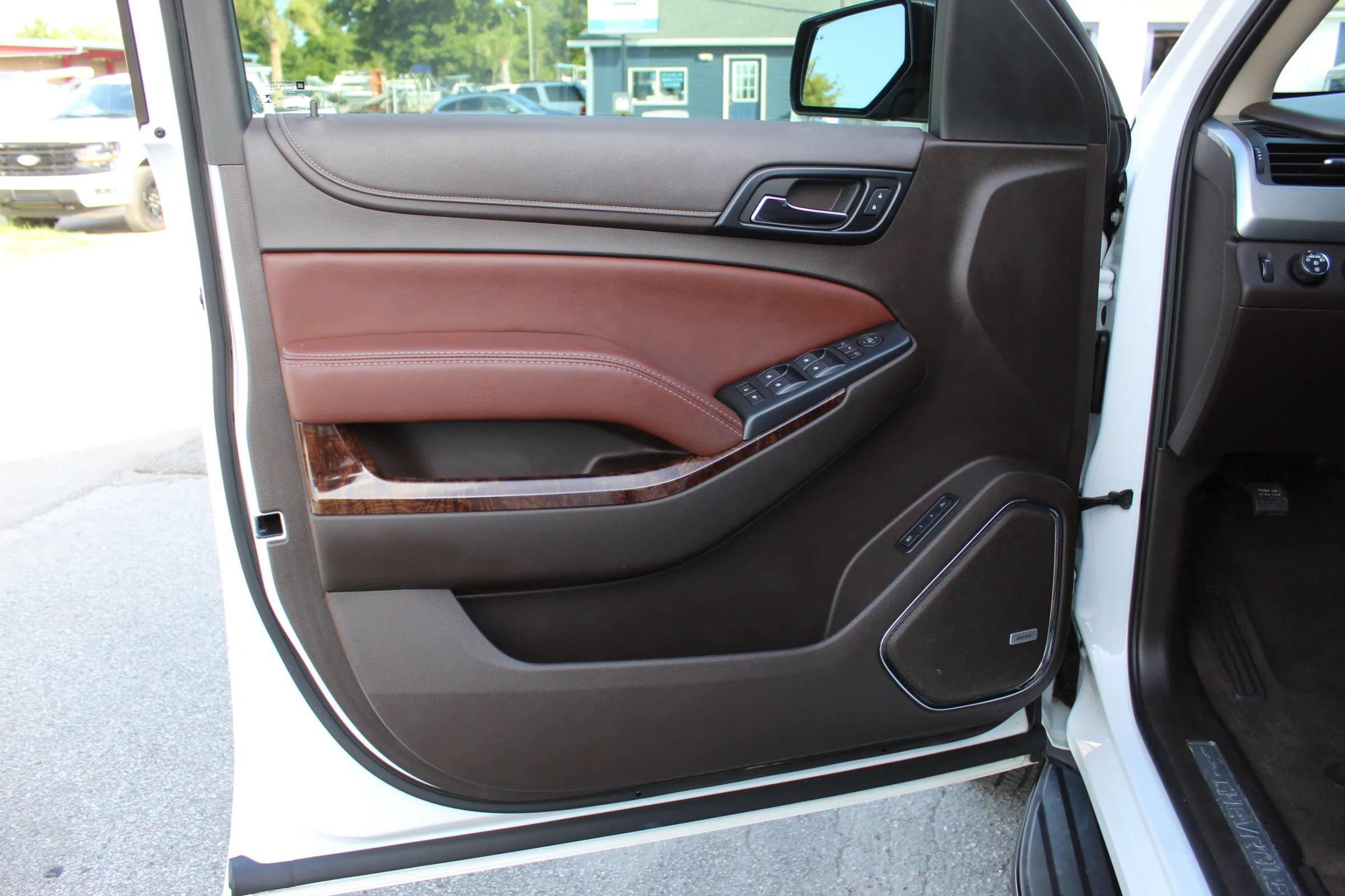 Used 2018 Chevrolet Tahoe Premier w/ RST 6.2L Performance Edition AWD/4WD image 11