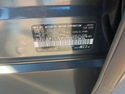 Used 2025 Mitsubishi Outlander SE AWD/4WD image 3