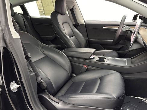 Used 2023 Tesla Model 3 Standard Range image 36