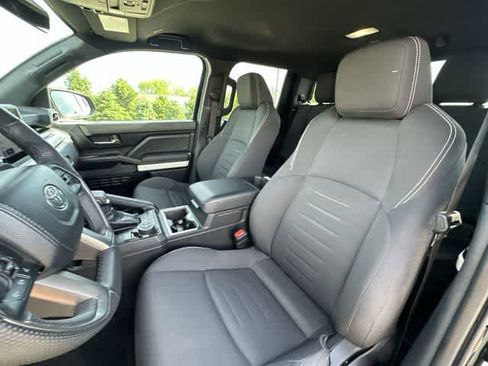Used 2024 Toyota Tacoma TRD Off-Road AWD/4WD image 15