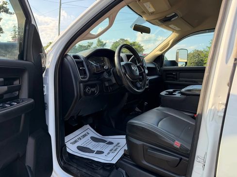 Used 2020 RAM 3500 Tradesman w/ Chrome Appearance Group AWD/4WD image 25