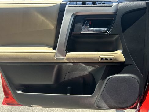 Used 2022 Toyota 4Runner Limited AWD/4WD image 23