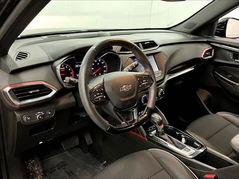 Used 2023 Chevrolet TrailBlazer RS FWD image 15