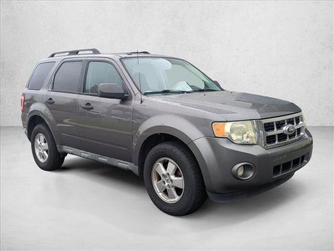 Used 2012 Ford Escape XLT image 2