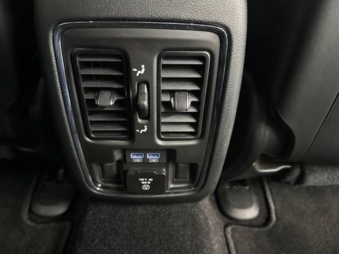 Used 2022 Jeep Grand Cherokee Limited AWD/4WD image 33