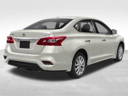 Used 2019 Nissan Sentra S image 2