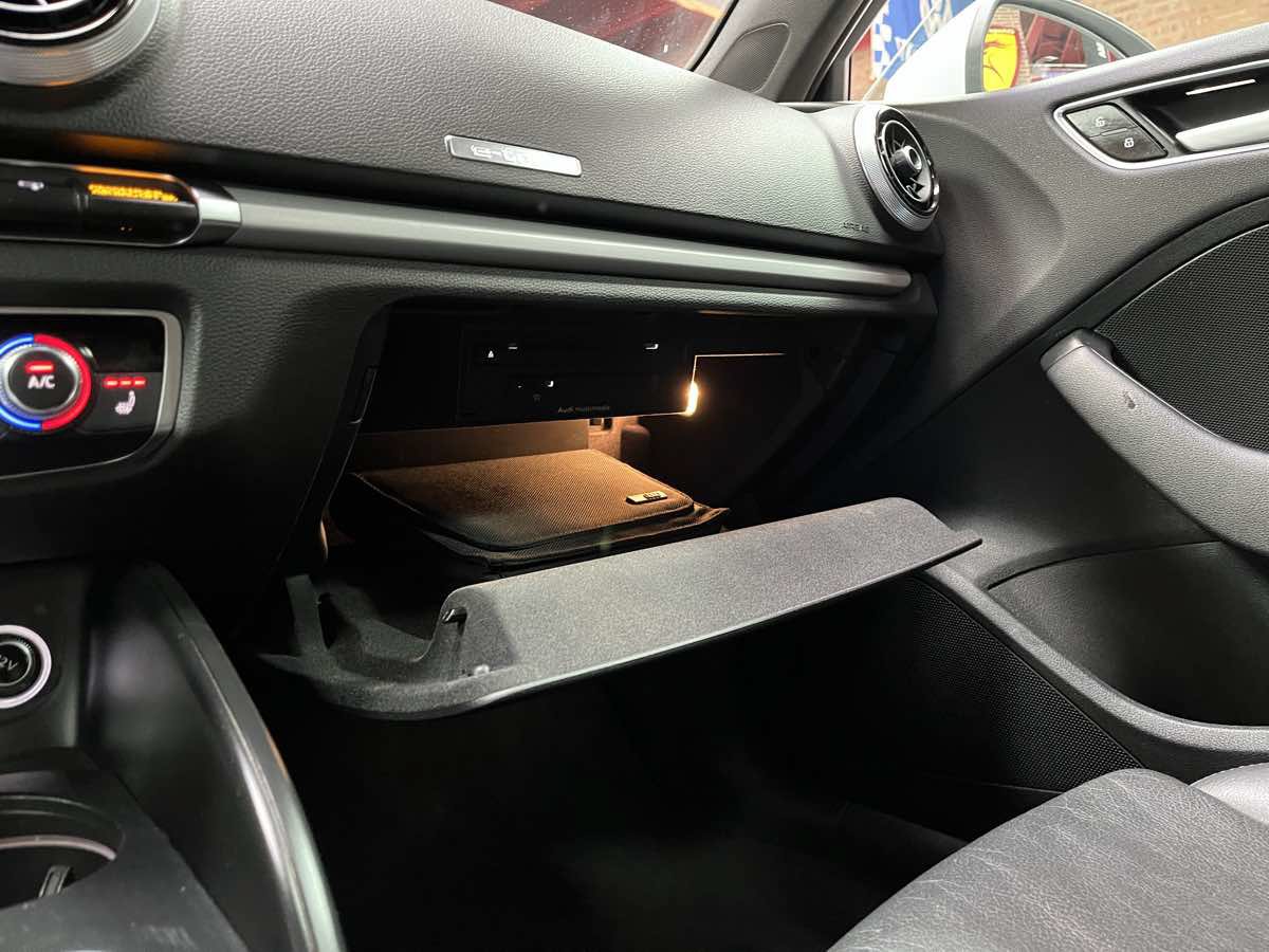Used 2017 Audi A3 e-tron Premium w/ Sport Package FWD image 21