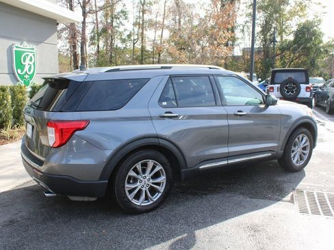 Used 2022 Ford Explorer Limited image 4
