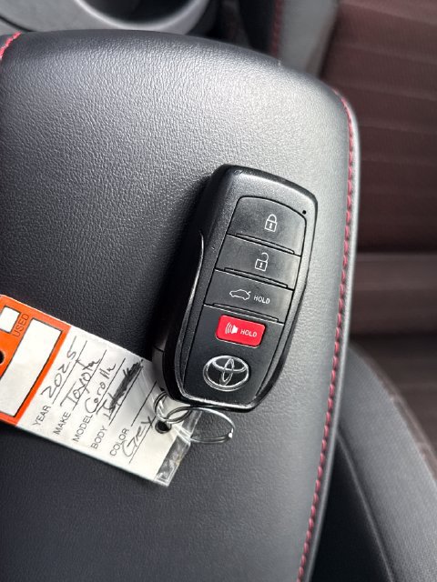 Used 2025 Toyota Corolla SE w/ SE Premium Package FWD image 11