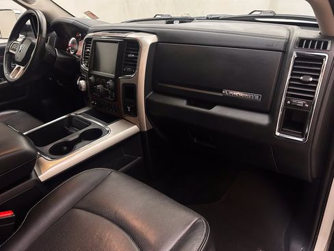 Used 2016 RAM 1500 Laramie w/ Convenience Group AWD/4WD image 18