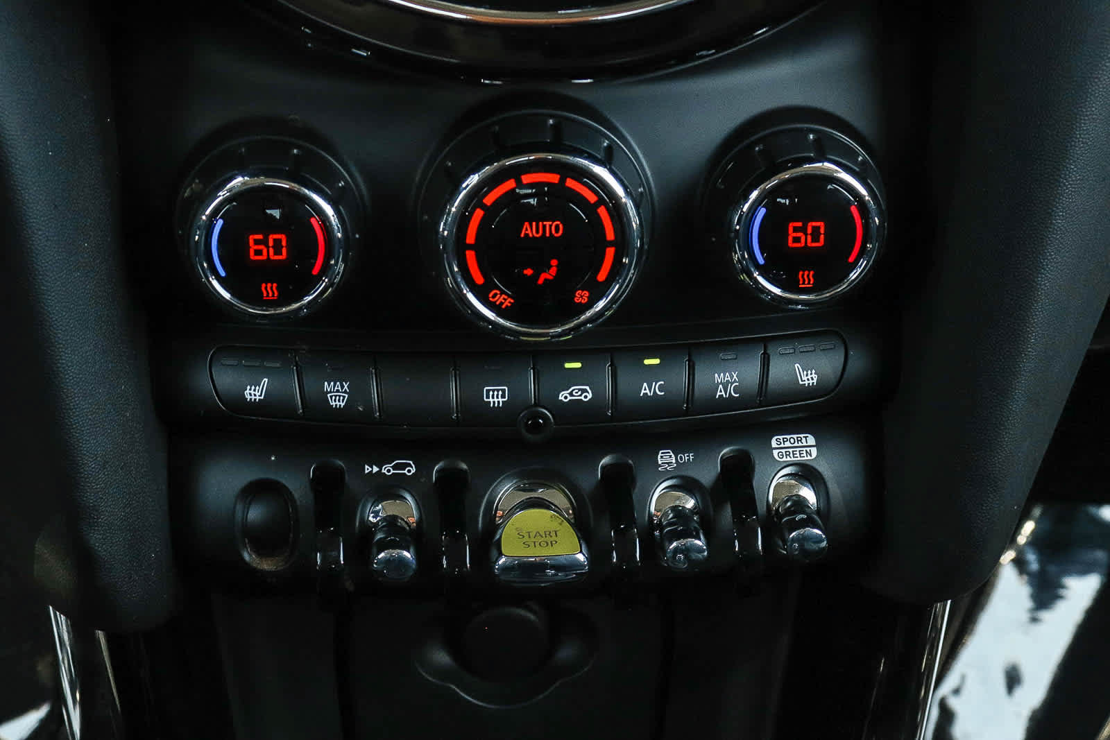 Used 2024 MINI Cooper SE FWD image 21