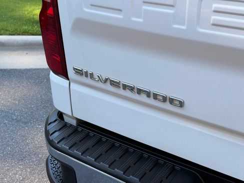 Used 2020 Chevrolet Silverado 1500 LT RWD image 11