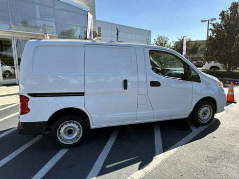 Used 2021 Nissan NV200 S image 2