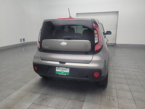 Used 2017 Kia Soul FWD image 7