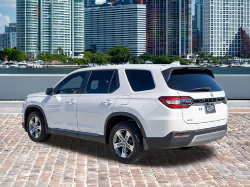 Certified 2025 Honda Pilot EX-L image 8