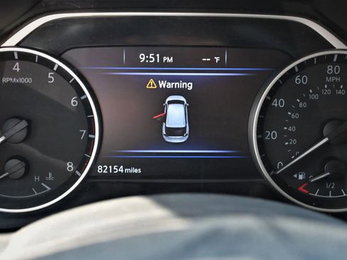 Used 2021 Nissan Murano SV FWD image 11