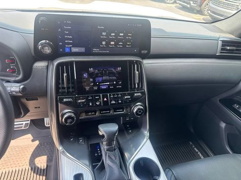 Used 2024 Lexus LX 600 F Sport AWD/4WD image 12