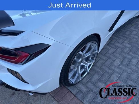 Used 2020 Chevrolet Corvette Stingray Coupe w/ Chrome Exterior Badge Package image 17