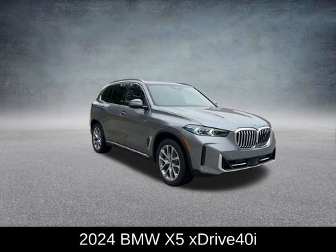 Used 2024 BMW X5 xDrive40i w/ Premium Package image 3