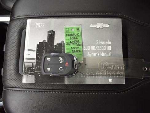 Used 2022 Chevrolet Silverado 3500 High Country image 19