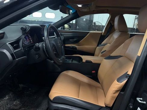 Used 2023 Lexus ES 350 w/ Premium Package image 16