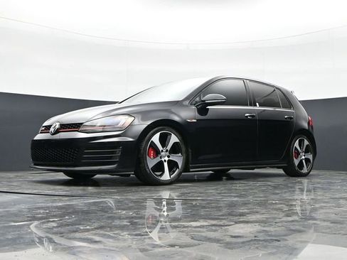 Used 2016 Volkswagen Golf 4-Door image 36