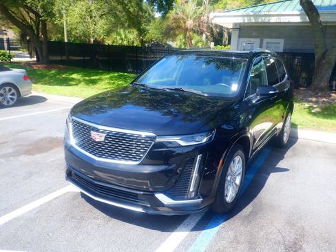 Used 2024 Cadillac XT6 Luxury w/ LPO, Floor Liner Package AWD/4WD image 2