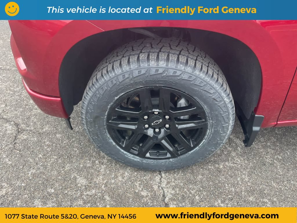 Used 2024 Chevrolet Silverado 1500 RST AWD/4WD image 9