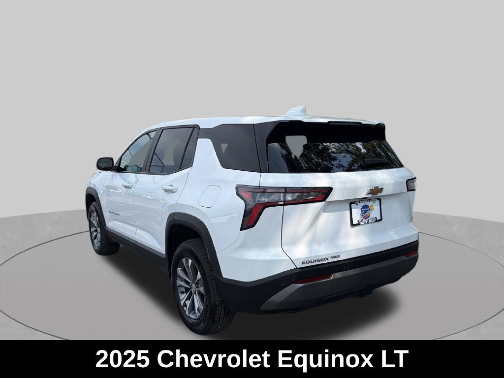 Used 2025 Chevrolet Equinox LT AWD/4WD image 3
