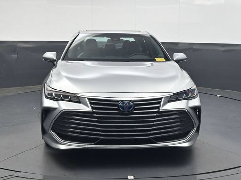 Used 2022 Toyota Avalon XLE w/ Moonroof Package FWD image 9